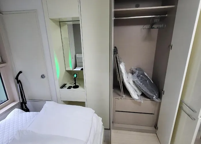 Apartment 1-2516 #sinnonhyeon Stn Exit 9, 1-min #gangnam Stn, 5-min #ott #concierge Gangnam Managed Seoul
